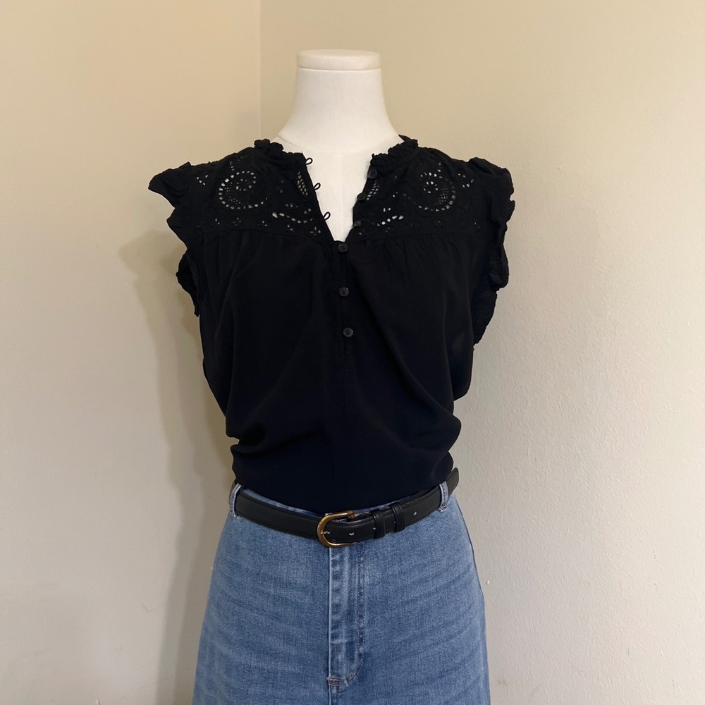 LOFT Womens Black Eyelet Lace Ruffle Sleeveless Blouse Button Front Top Large